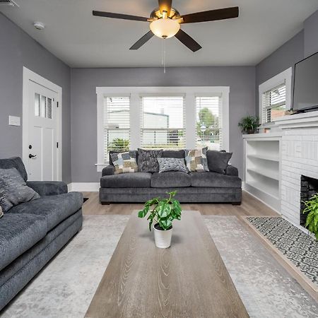 Spacious Home Near Downtown San Antonio Exteriör bild